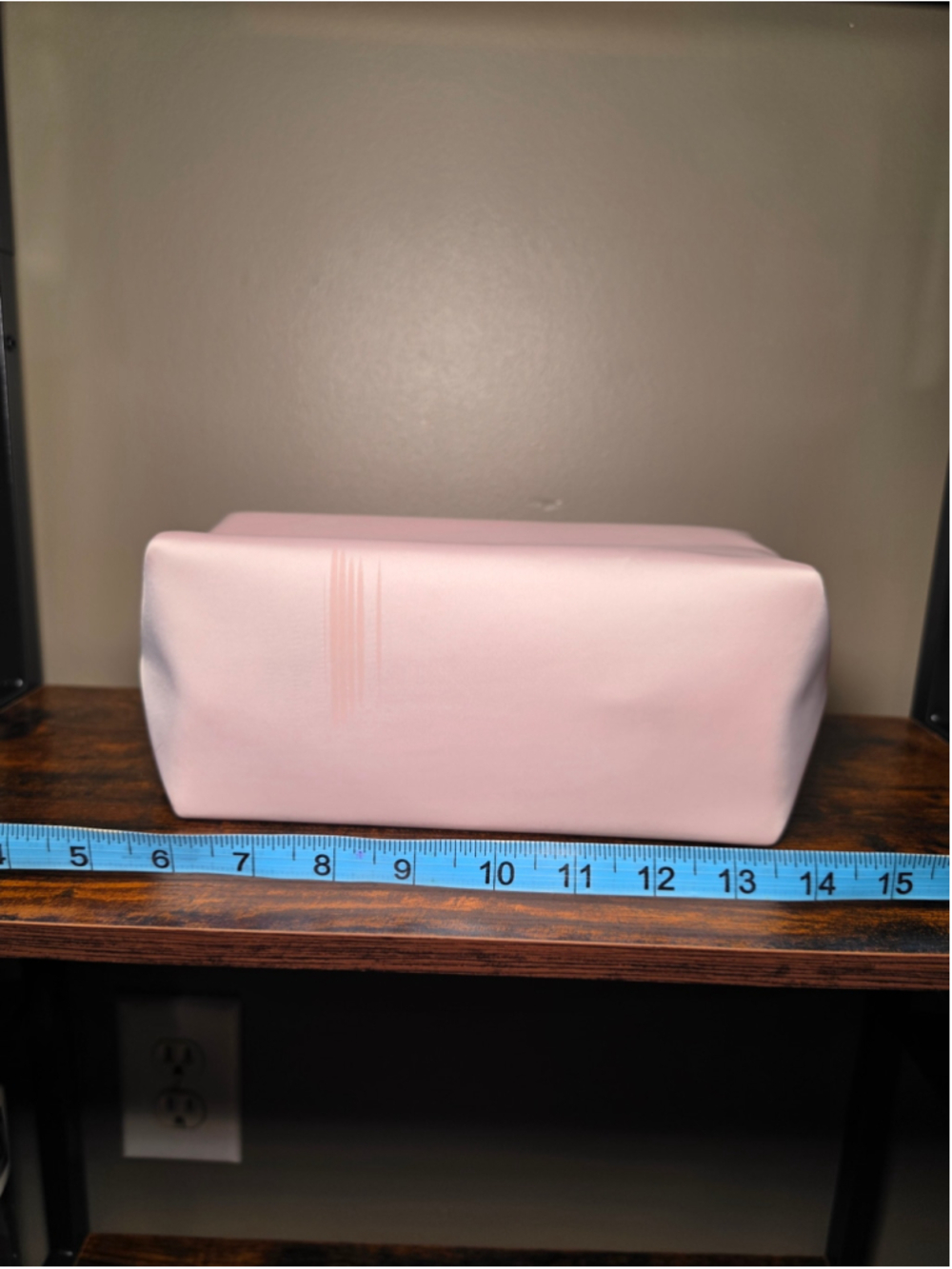 🚨LOW START Coach Cosmetic Bag Pink with Gold Hardware - Picture 3 of 8